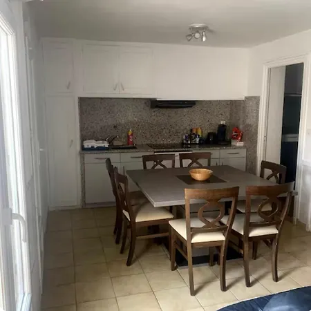 Holiday home Grande Maison De T7 Perpignan