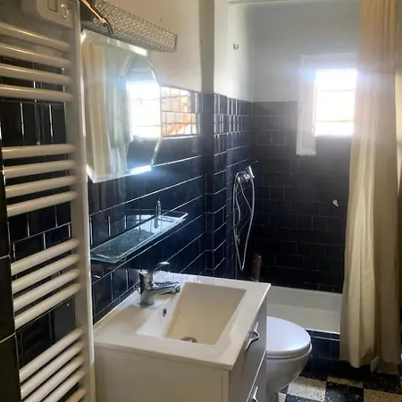 Grande Maison De T7 * Perpignan